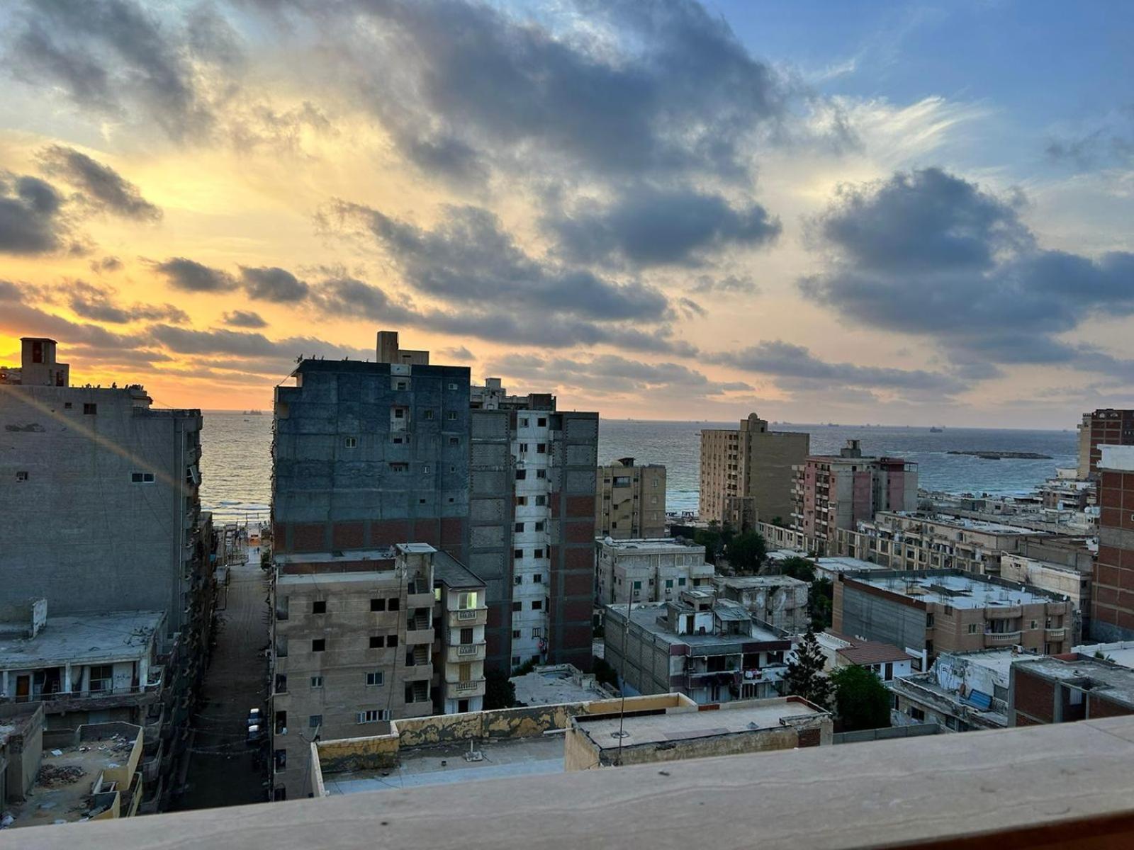 الاسكندرية مفروش فيو بحر البيطاش شهر العسل Apartment *